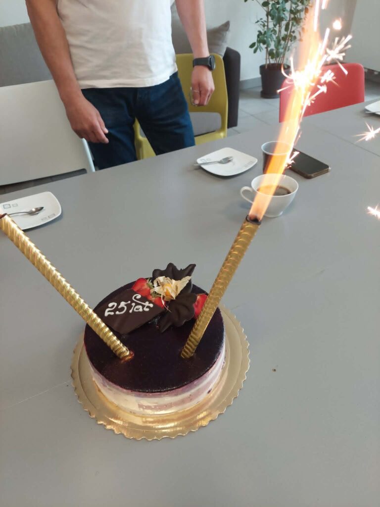 25 lat